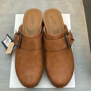 Universal Thread Clogs